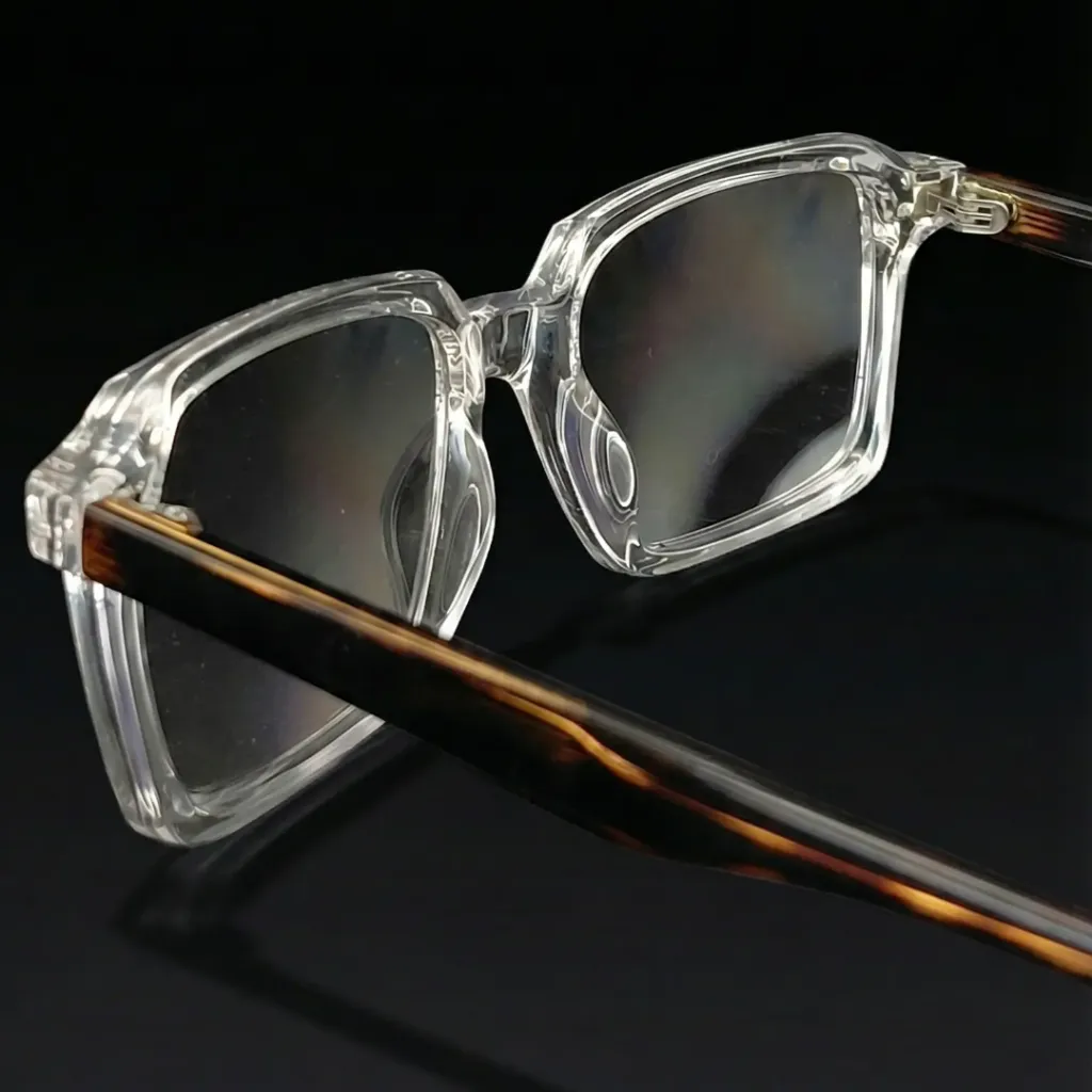 Fond dégradé noir (1).webp