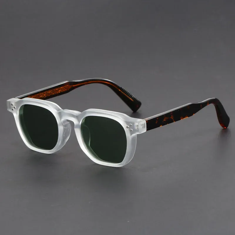 main-image-1.webp